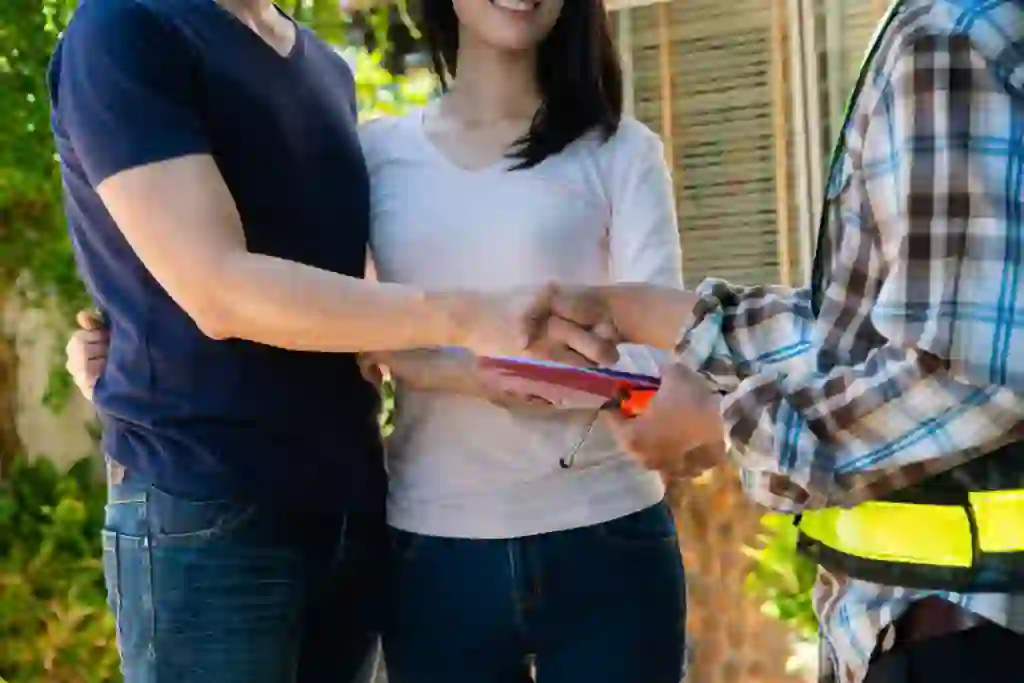 Sell My House Fast - Hand Shake